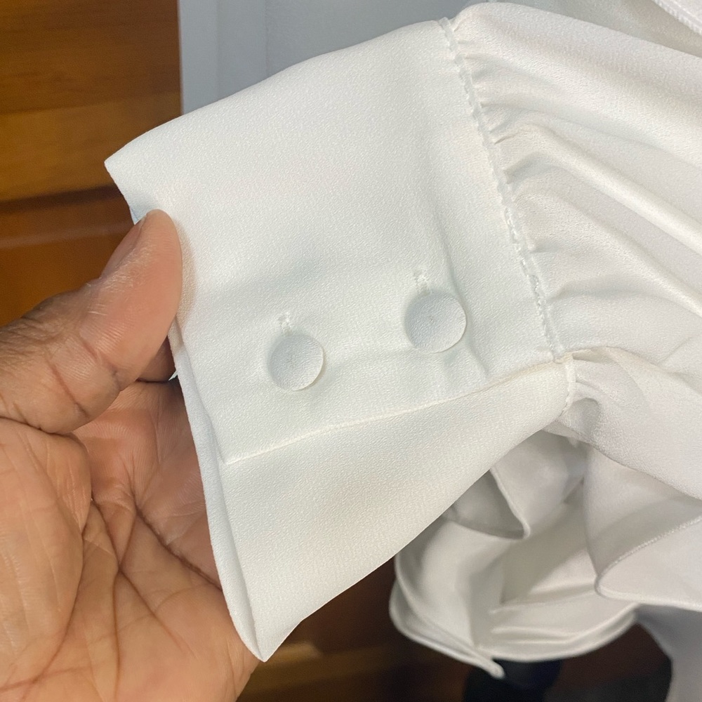 NWT Elegant White Ruffle Blouse - Picture 6 of 7